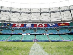 Aumento de preços dos ingressos para Bahia x Grêmio gera reclamações de torcedores; veja