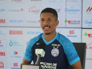 Feliz com os gols, Davó avalia duelo entre Bahia e Tombense pela Série B: ''Vai ser guerra''
