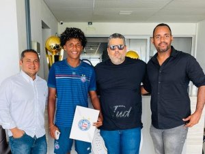 Um dos destaques na Copa do Brasil sub-17, Wadson assina primeiro contrato profissional pelo Bahia