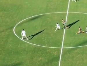 Jovem faz gol de Puskas em duelo contra o Vitória pelo Baianão Sub-20; assista
