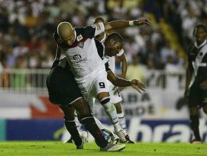 Pedra no sapato! Jogando no Rio de Janeiro, Vitória mantém invencibilidade contra o Vasco desde 2010